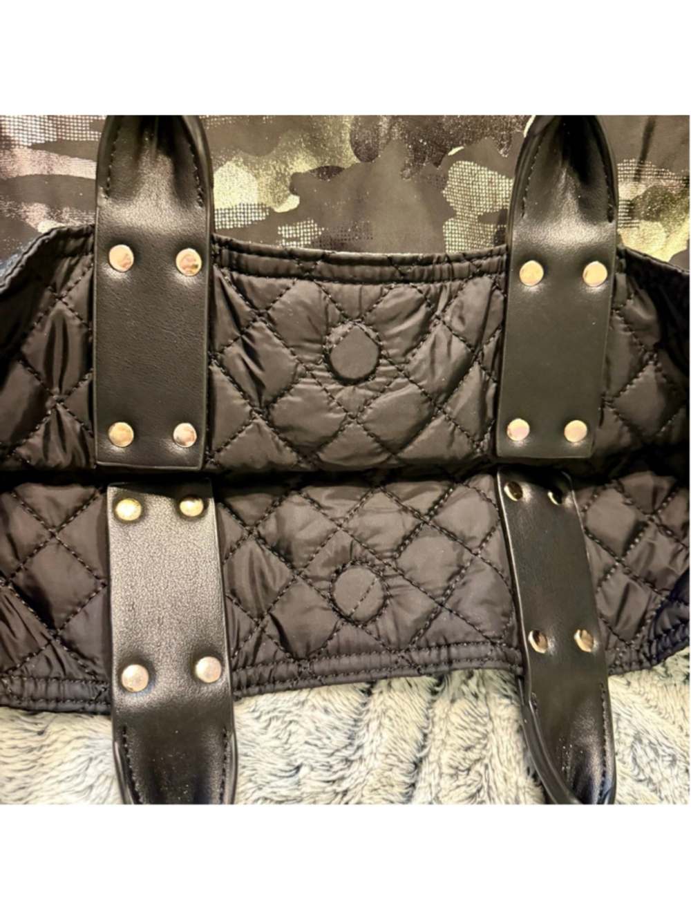 NEW Sol And Selene It Girl Camo Tote Reversible Metallic Black Gold Green NWOT - Picture 6 of 16